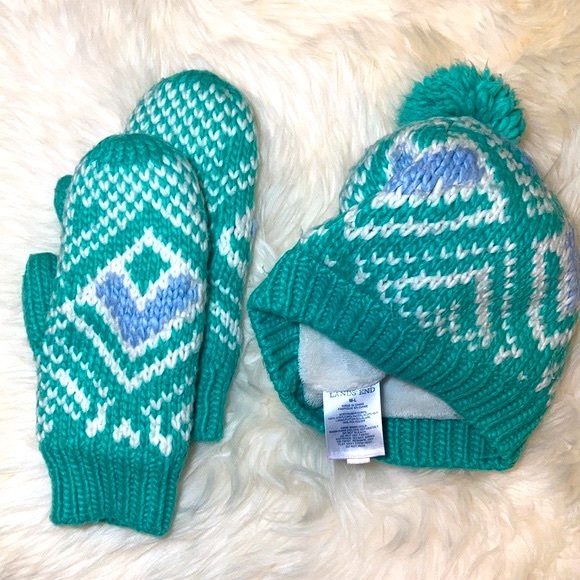 LAND’S END Knit Mittens & Beanie Set - Picture 2 of 4